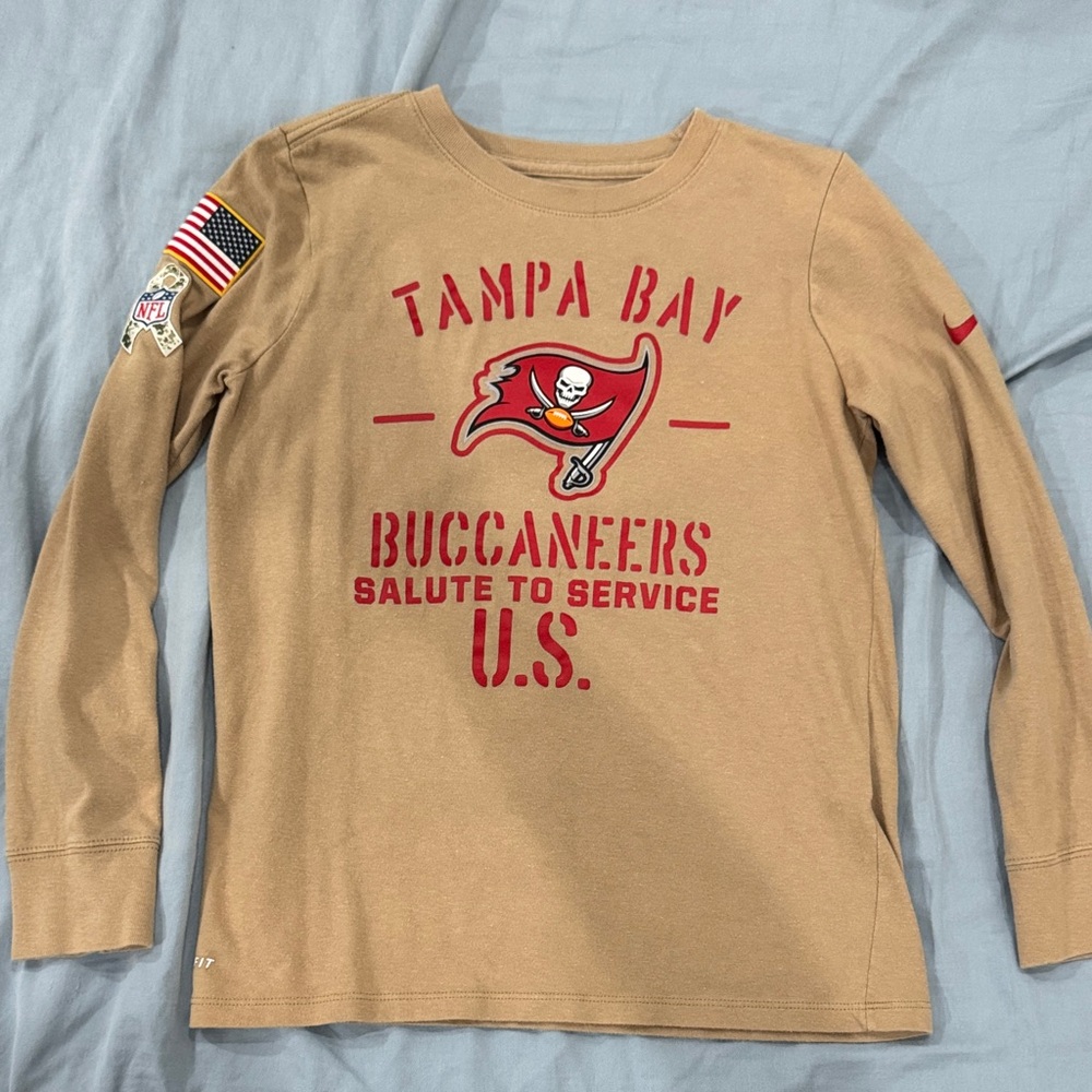 Tampa Bay Buccaneers Kids Tan Long Sleeve Shirt youth small salute to service